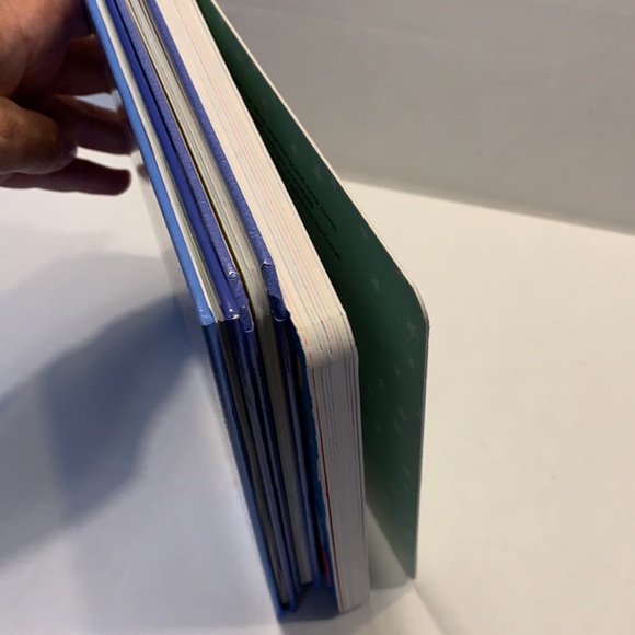 👍2/$26👍 Set of three family books - Picture 7 of 9